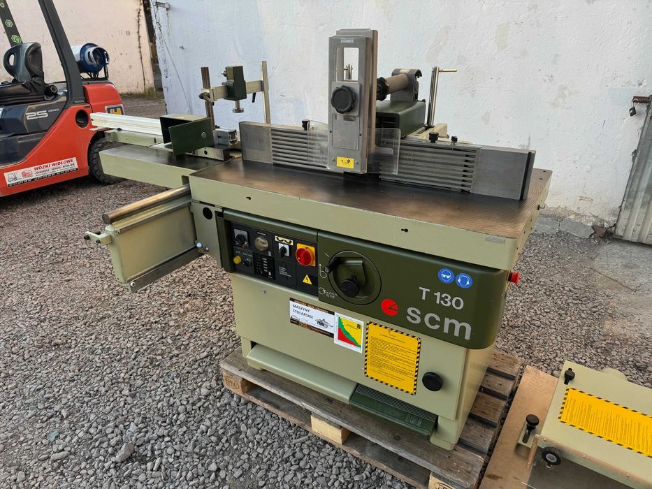 Frezarka dolnowrzecionowa z wózkiem do czopowania SCM T130 N