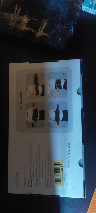 Cinta lombar aquece e faz massagem