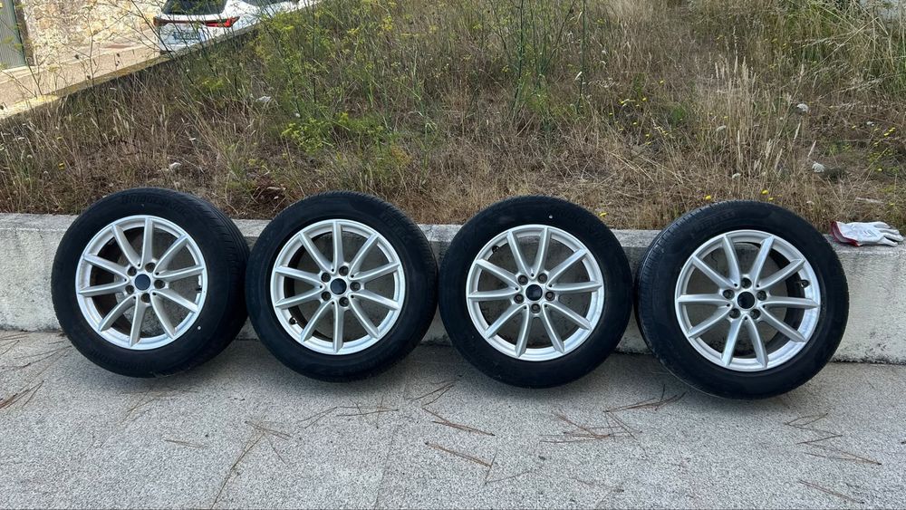 Conjunto de jantes e pneus BMW