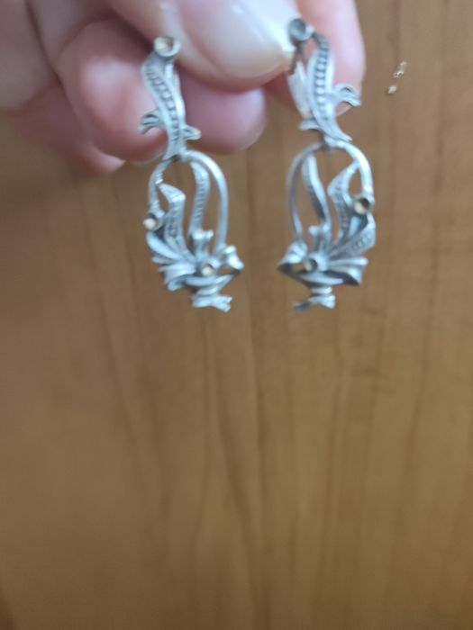 Продам срібні сережки.