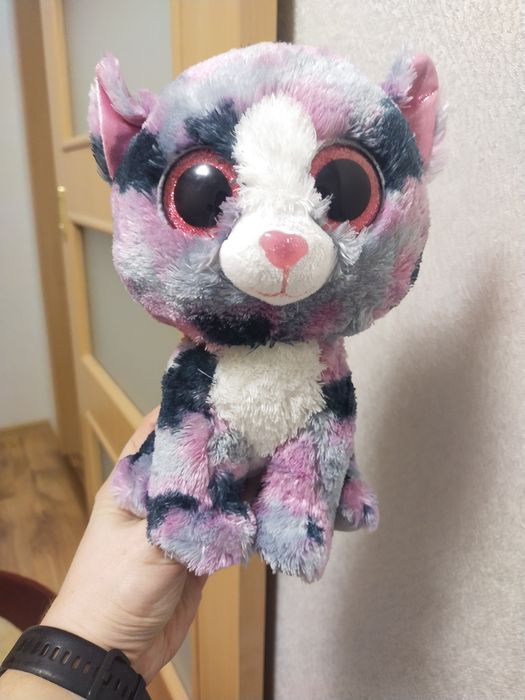 Іграшки з великими очима великі