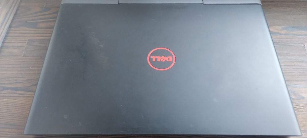 Dell 15.6 i7-7700HQ GTX 1050ti 4Gb