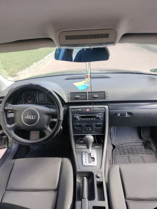 Продам Аudi a4 2004рік, бензин 2.0
