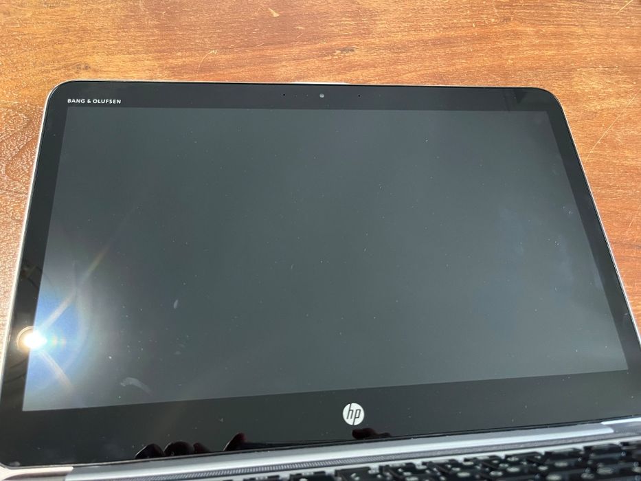 Portátil HP 1040 G3