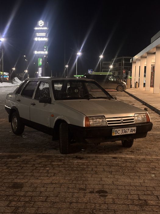 Продаєть ваз 21099
