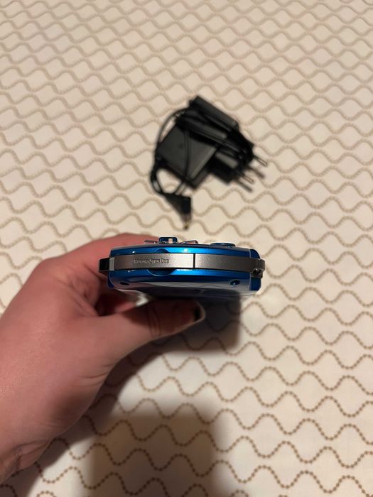 PSP 3000 Azul desbloqueada + Adaptador cartão c/ 32gb + Carregador original