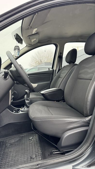 Dacia Sandero StapWay Дача СтепВей 2010 р 1,6 бенз 5 МКПП НЕ ФАРБОВАНА