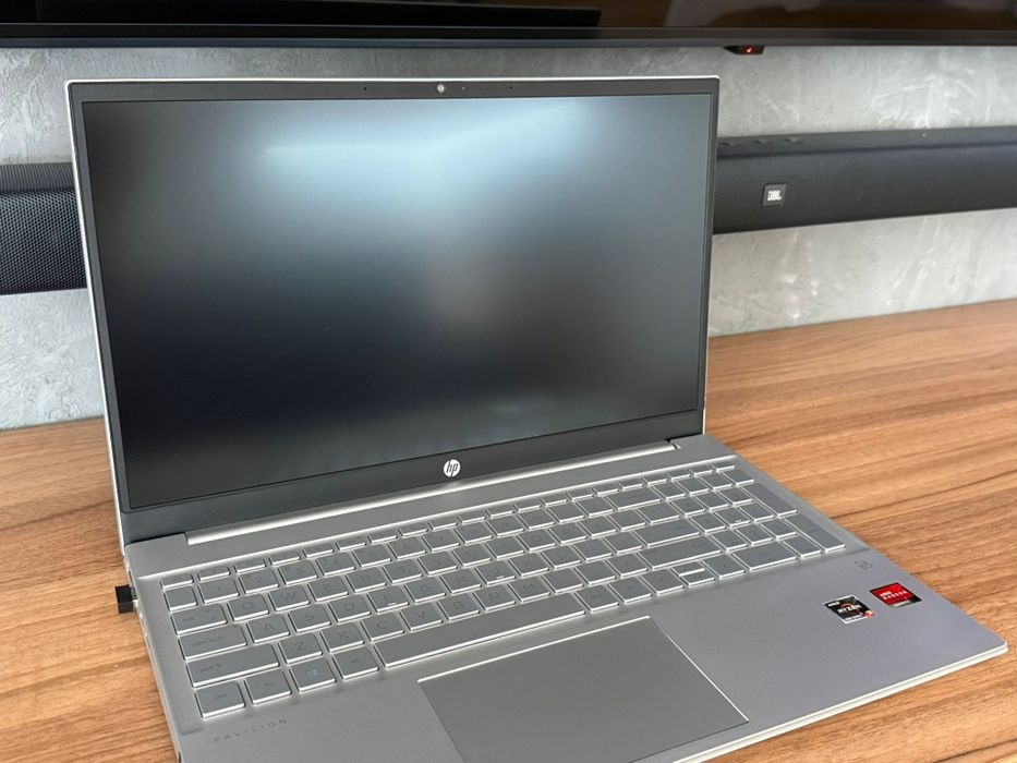 Laptop HP PAVILION 15 , EH1010NW , idealny , jak nowy !
