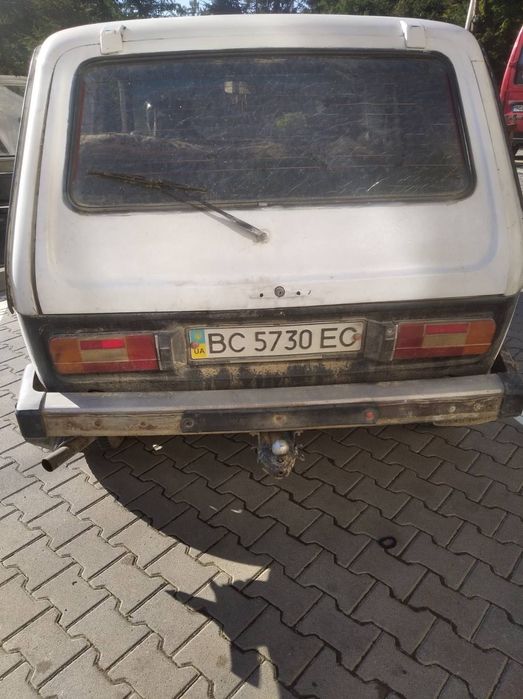 Автомобіль Ваз 2121