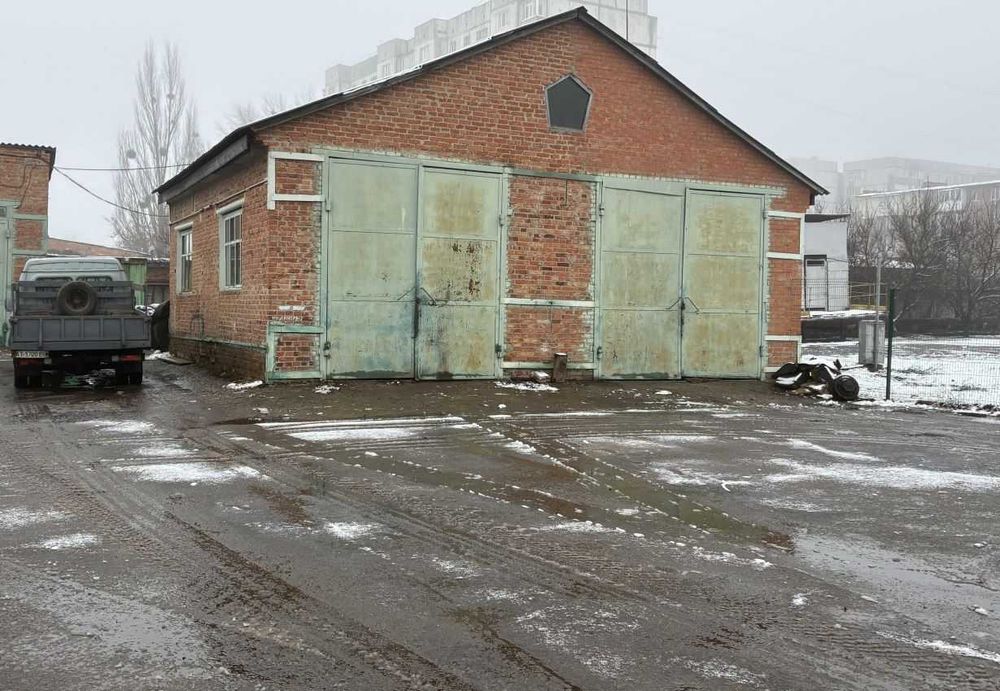 бокси та гаражі вул Київська, під СТО
