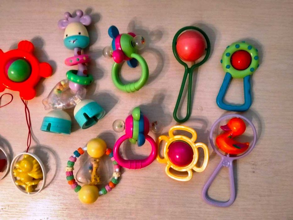 Брязкальця, іграшки для малюків вживані