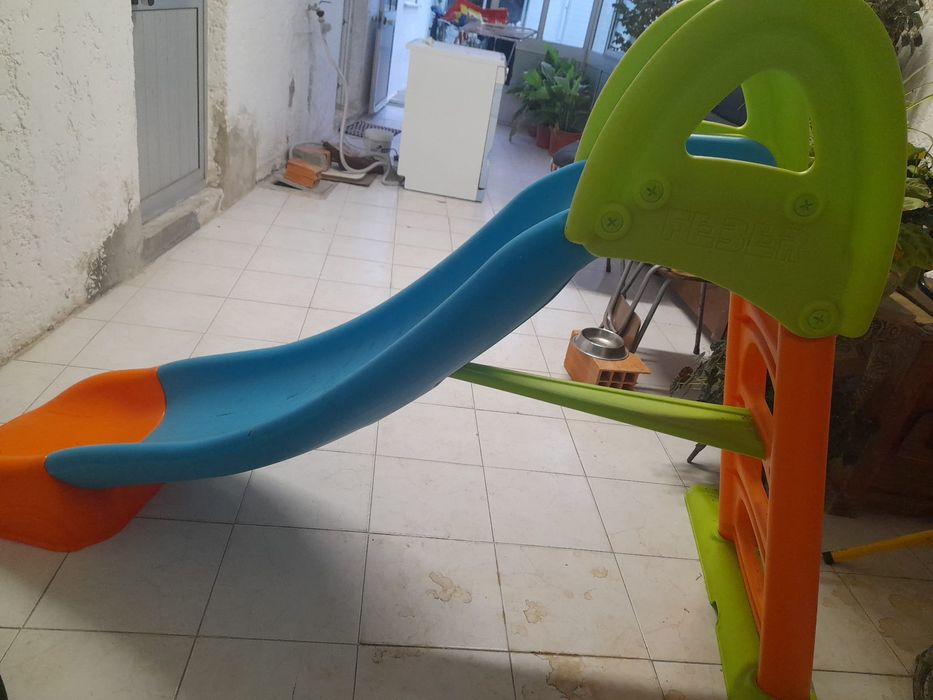 Escorrega feber com ligação de água