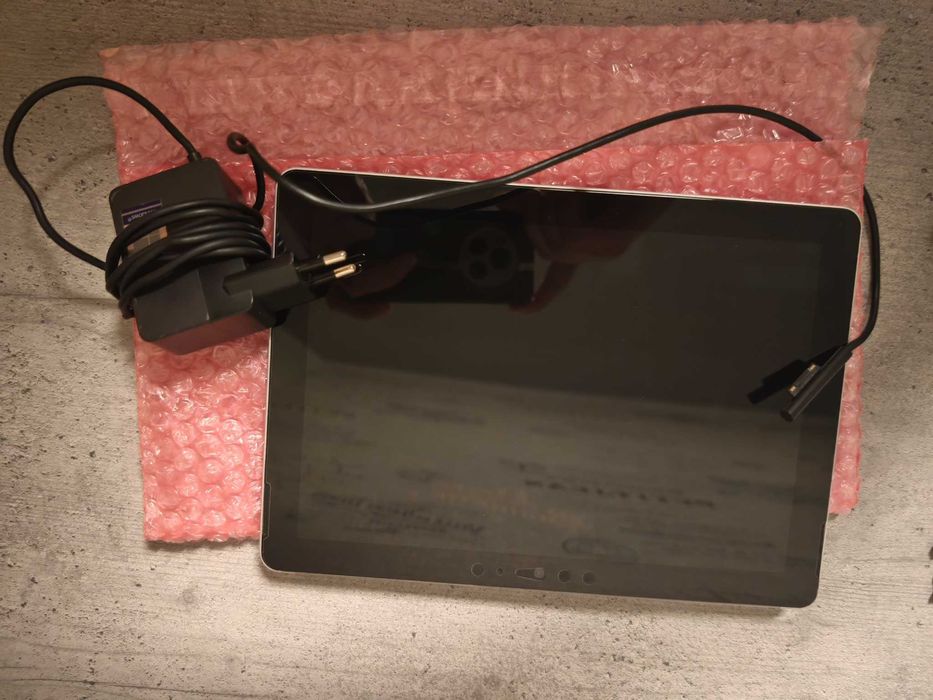 Планшет Microsoft surface Go 1824 4/64Gb