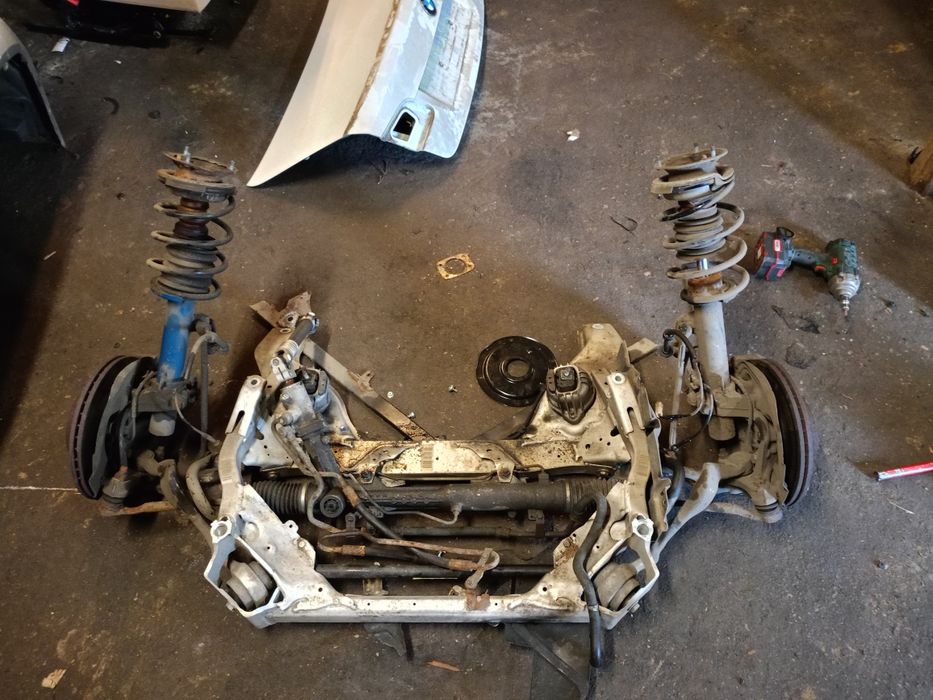 BMW e90 e92 e91 e87 sanki wachacze  amortyzator przód
