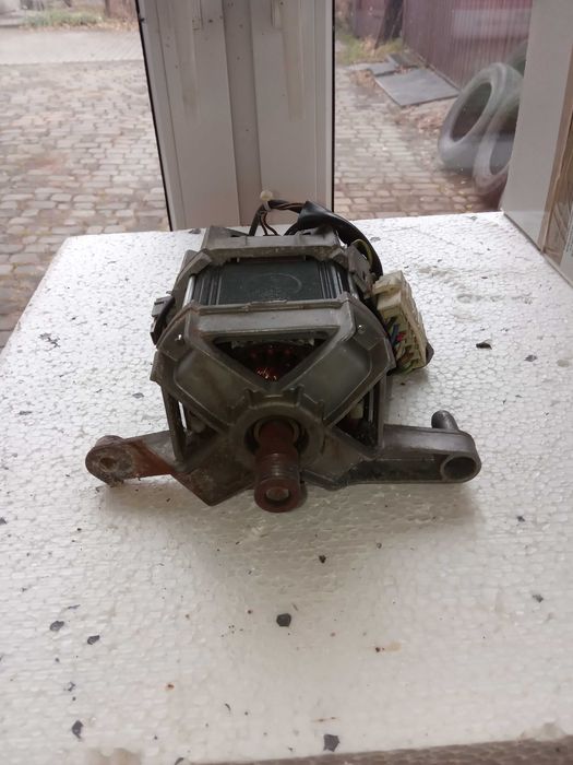 Silnik 1,0 kW,1400obr/min