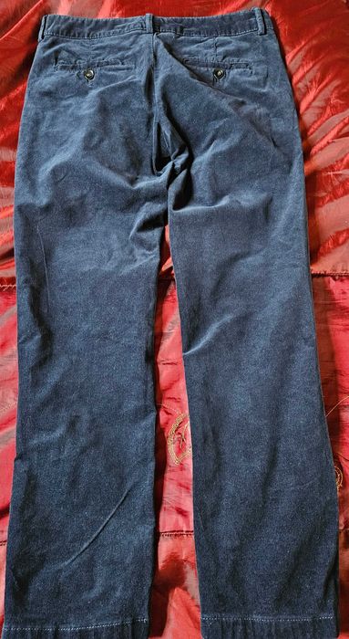 Granatowe chinosy z drobnego sztruksu Benetton