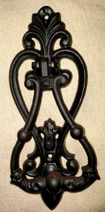 Aldraba/ Puxador em Ferro Grande