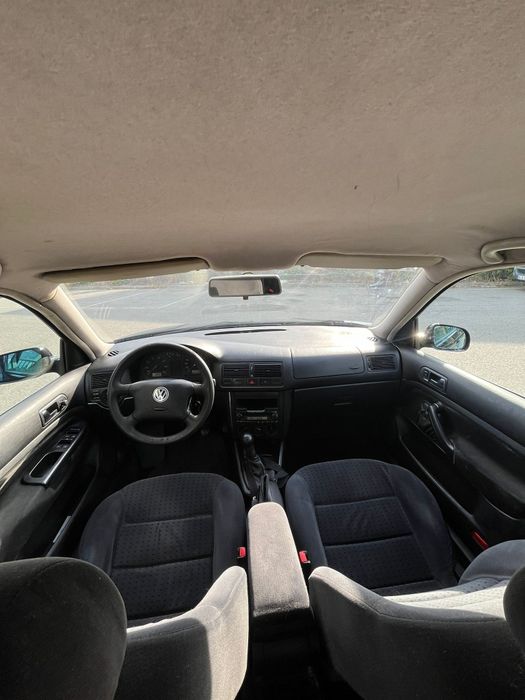 Golf 4 impecável  LEIA !!