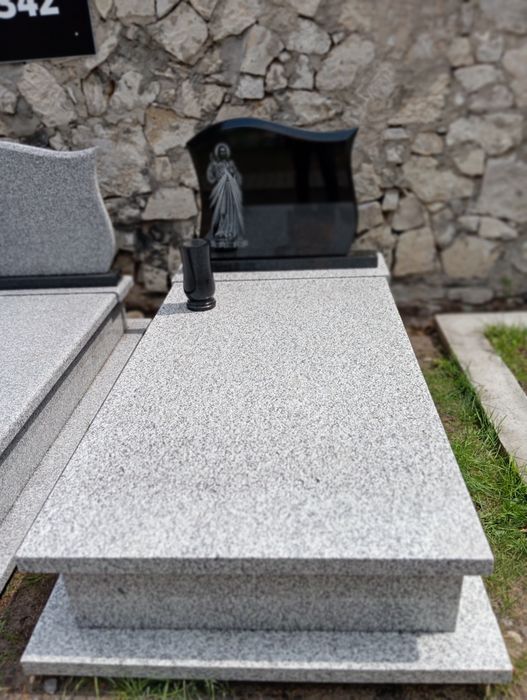 Tanie Nagrobki  od 4000. Nagrobki podwójne