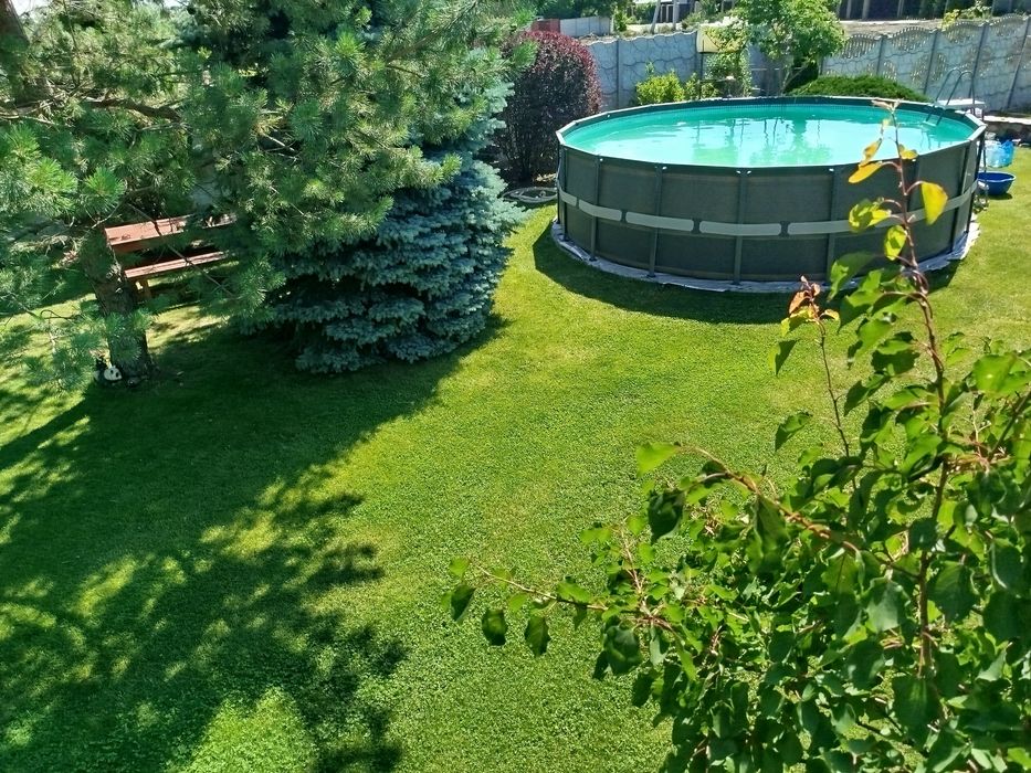 Аренда дома посуточно.Беседки, зал, мангал, бассейн,ландшафт, стадион