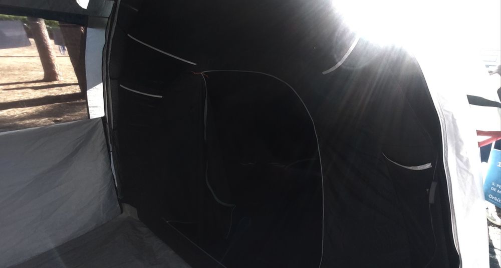 Tenda quechua apenas com três semanas uso