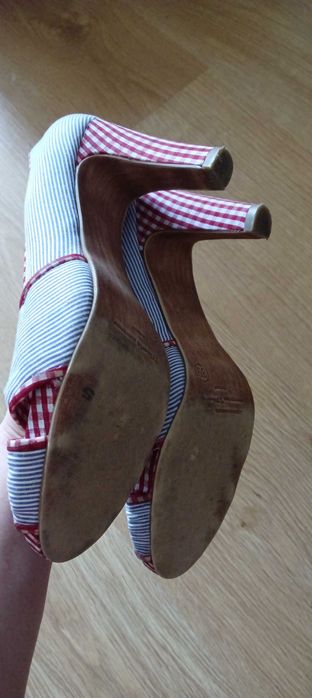 Szpili, buty na obcasie rozmiar 39