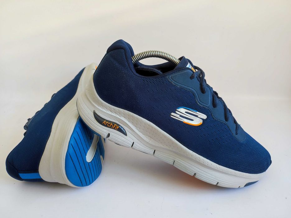 - Skechers - Sneakersy r. 42 / 43