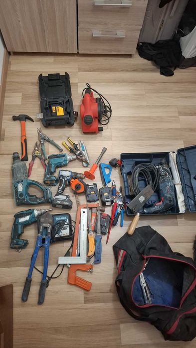 Lote Completo de Ferramentas - Makita, Bosch, DeWalt e Manuais