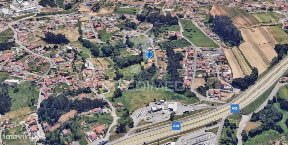 Terreno para moradia térrea de quatro frentes — Mafamude E Vilar Do Paraíso, Porto