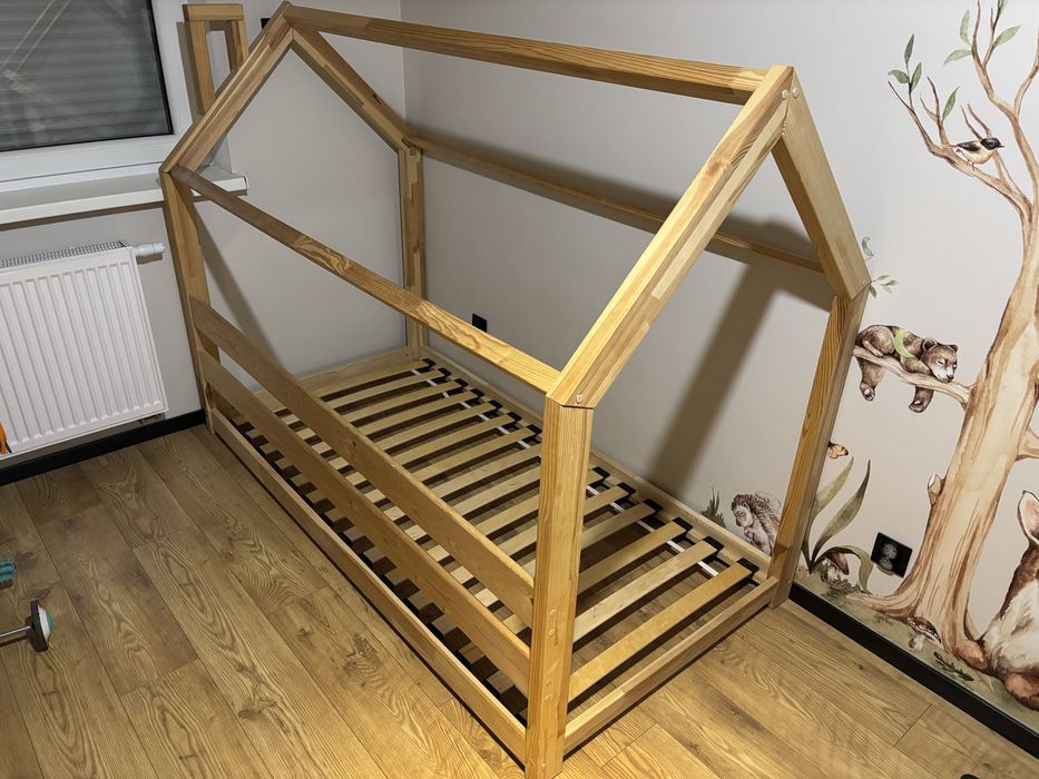 Łóżko dziecięce drewniane domek super stan