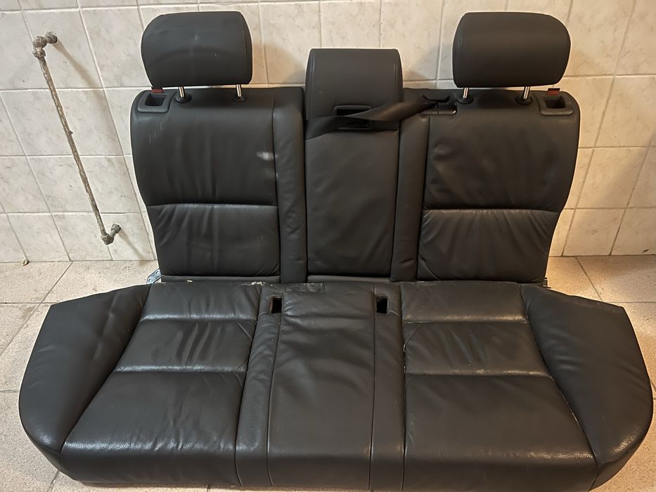 Conjunto Bancos E61 Pele Total