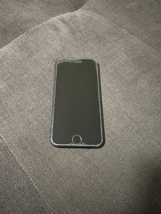 iPhone 8 64gb bom estado