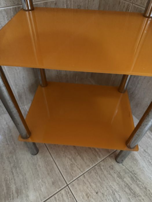 Estante Laranja Casa de Banho