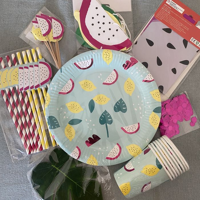 Diversos kits de festa (unicórnio, sereia, flamingo, limão, melancia,