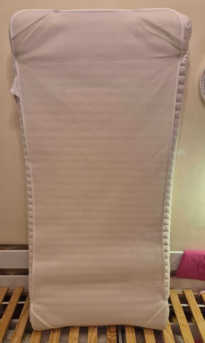 Cama infantil com arrumação, como nova!