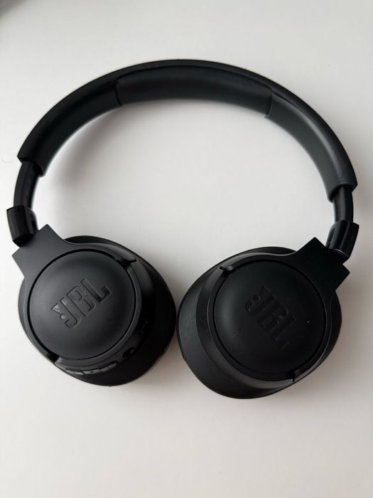 Продам навушники JBL 710 BT