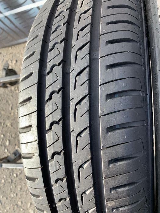 Шини демо 175/65 R14 пара Barum літо 7,8мм