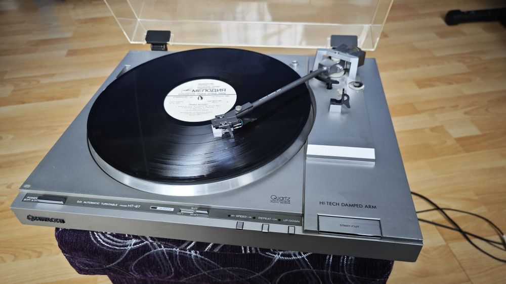 Gramofon Hitachi HT-67 sprawny stan bardzo dobry