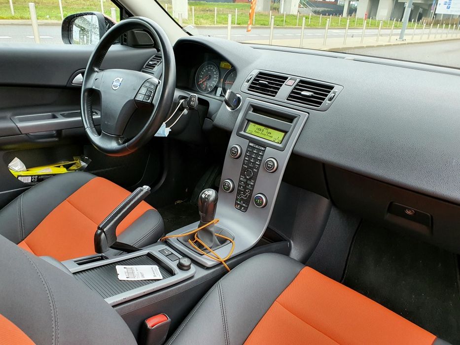 Wypożyczalnia aut   - Auto z Hakiem - wynajem