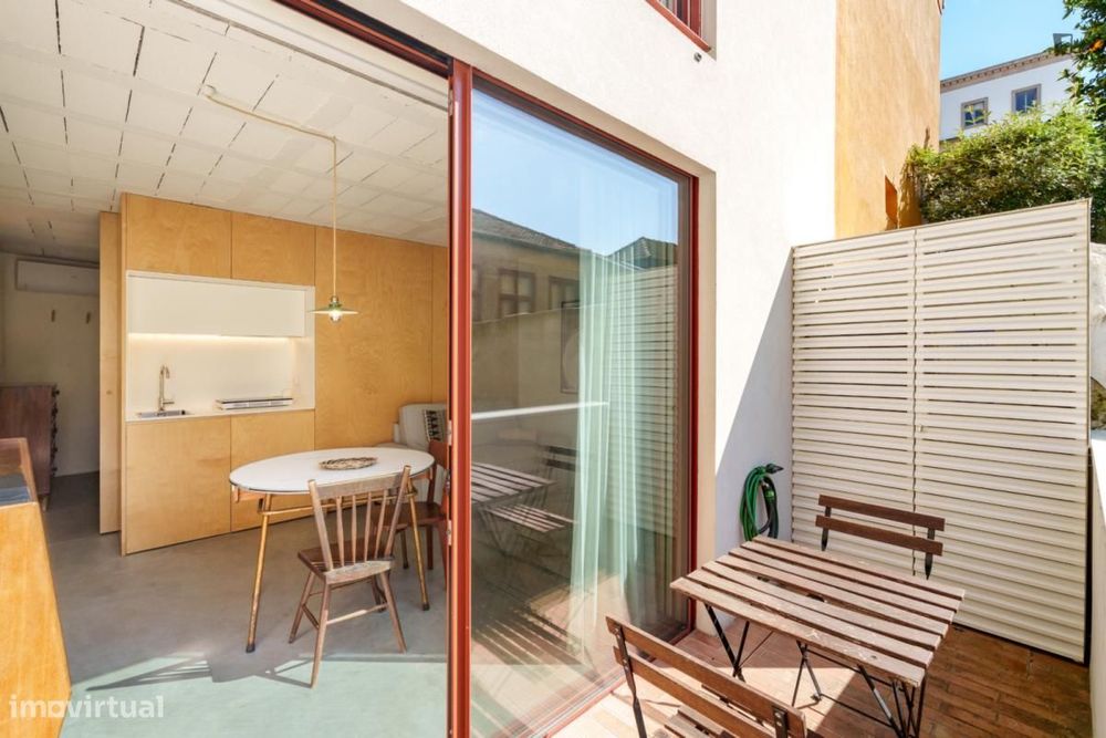 Apartamento com 1 quartos - localizado em Miragaia Porto