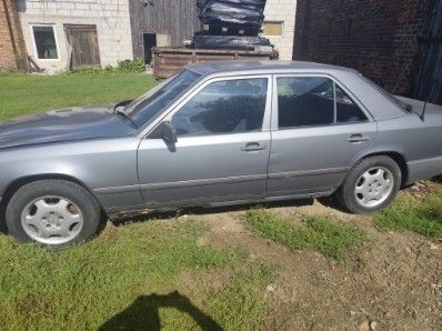 Mercedes W 124 2.5D 87r silnik dzwon do poprawy blacharka