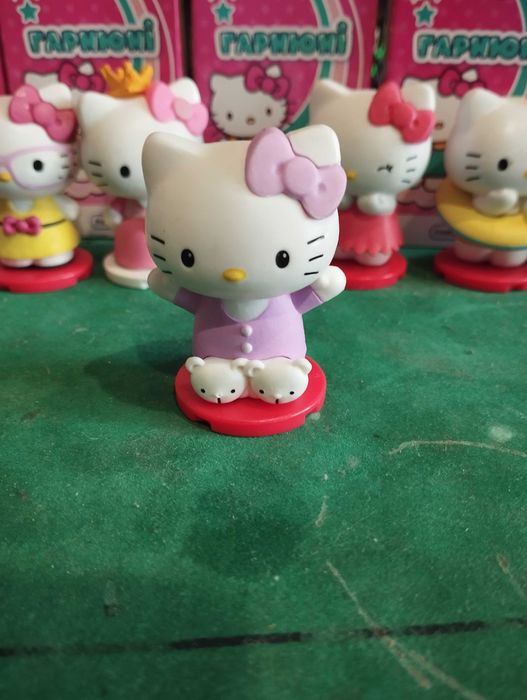 Фігурка Hello Kitty "гарнюні"
