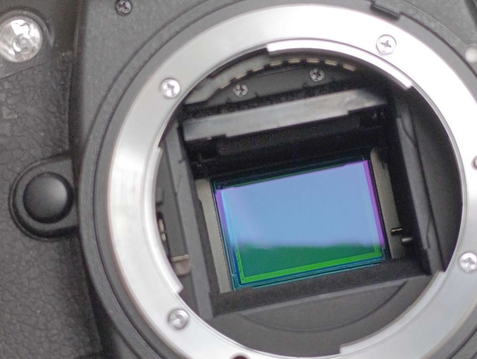 Nikon D300 (10тис. кадрів) + Nikkor 16-85mm + сумка + UV фільтр