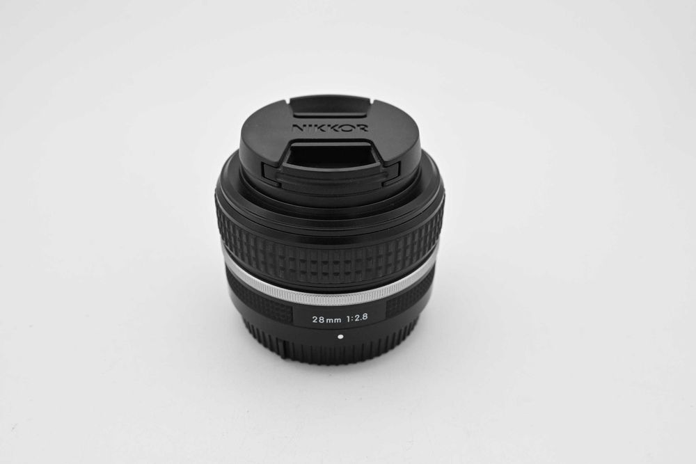 Nikkor Z 28/2,8 SE idealny