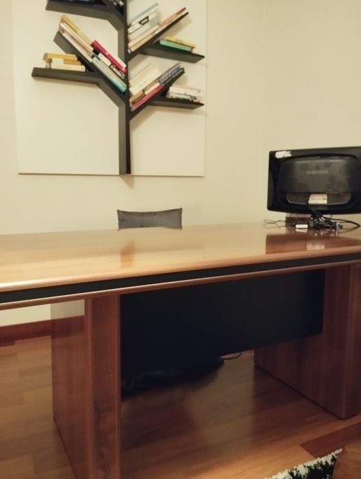 Secretária Grande de Madeira Castanho