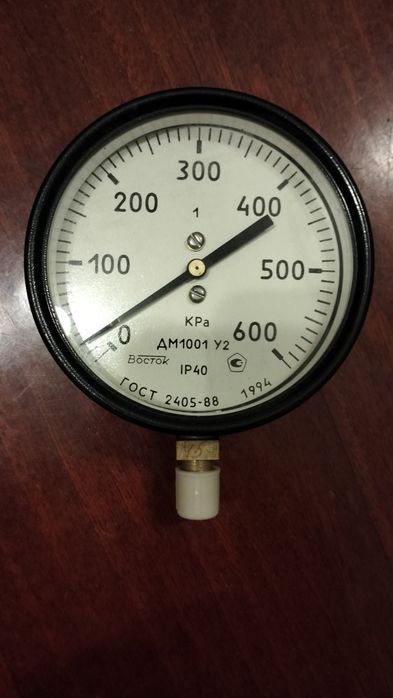 Манометр  ДМ1001 У2.