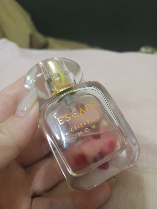 Парфюм Escada celebrate now