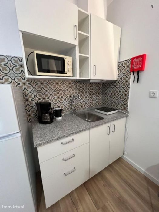 Estúdio - localizado em Almada Lisbon