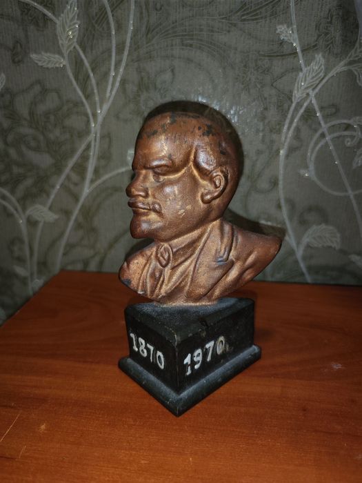 Продам сувенир из бронзы