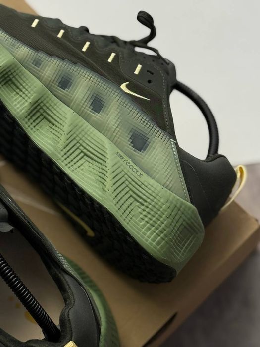 Кросівки Nike Ava Rover

сезон: весна / літо свіжа колекція маломірить!